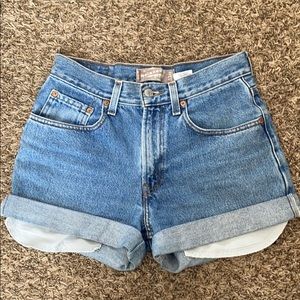 light blue vintage shorts Levi’s